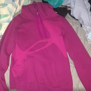 Under armour sweatshirt